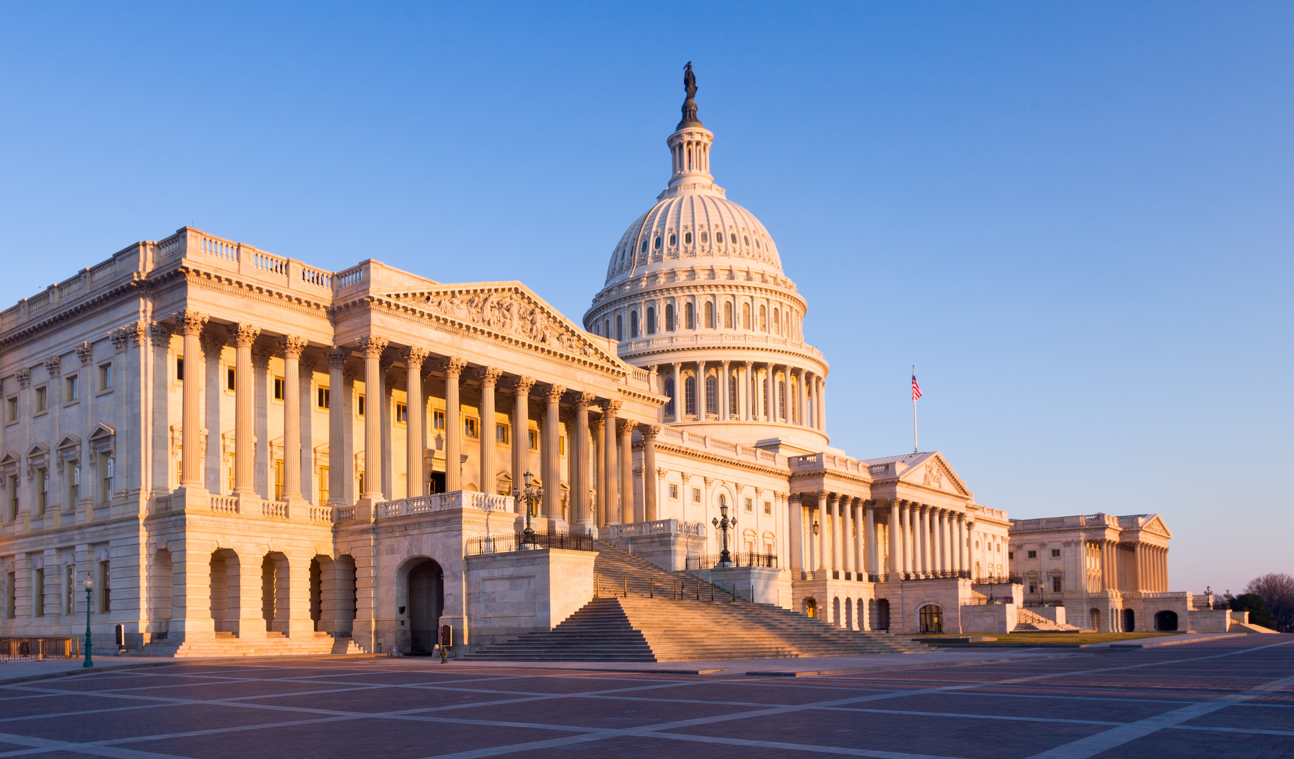 How to take advantage of federal fiscal year end as a solutions